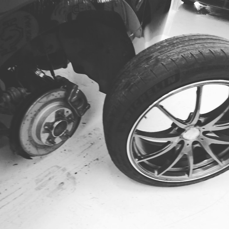 Шиномонтаж + осмотр подвески